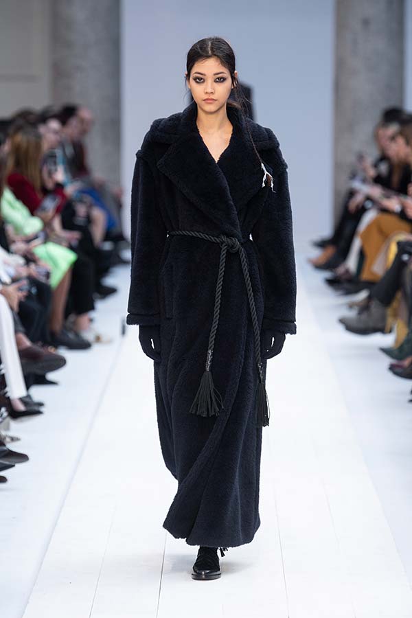 Maxmara Fw20 Runway 003 Max Mara Maxmara Fw20 Runway 003 Max Mara