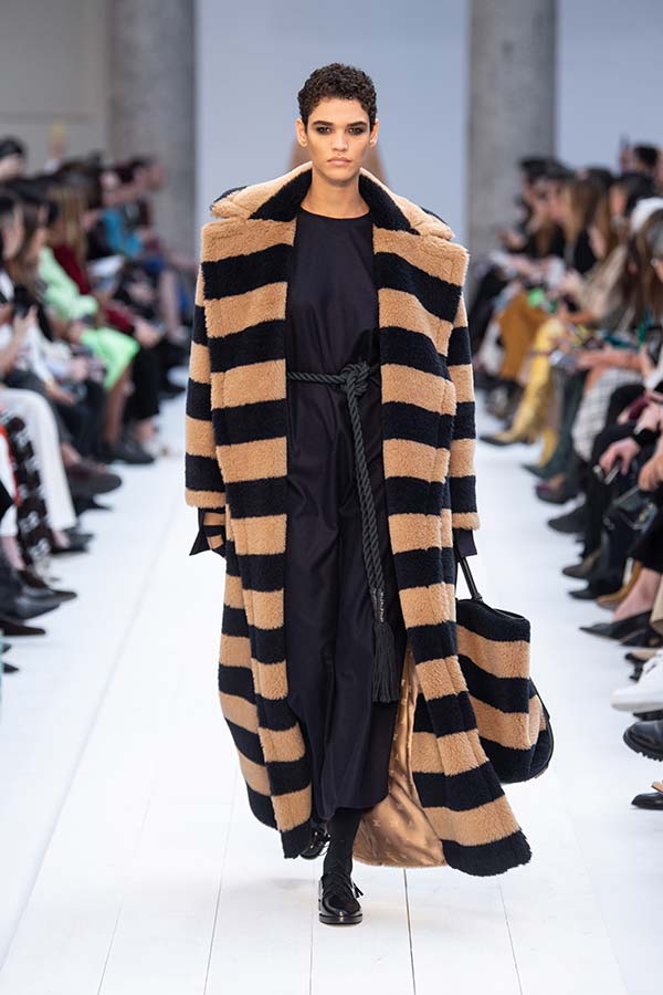 Maxmara Fw20 Runway 011 Max Mara Maxmara Fw20 Runway 011 Max Mara