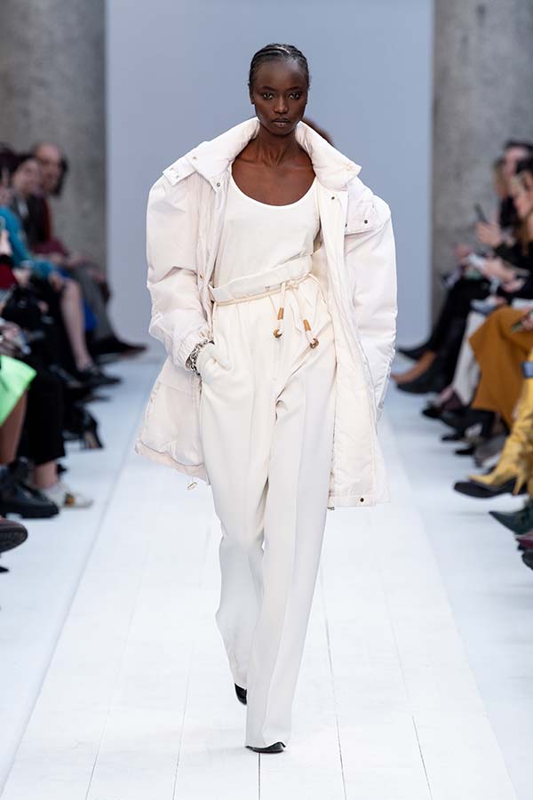 Maxmara Fw20 Runway 027 Max Mara Maxmara Fw20 Runway 027 Max Mara
