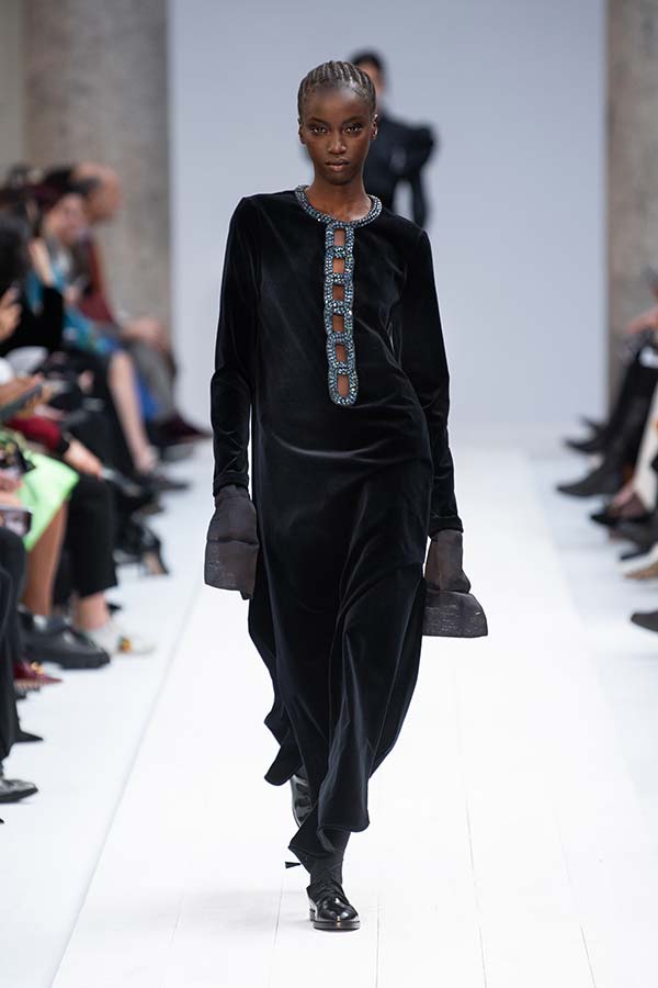 Maxmara Fw20 Runway 045 Max Mara Maxmara Fw20 Runway 045 Max Mara